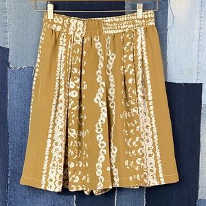 Silky Lightweight Elastic Waist Printed Walking Shorts Sz L